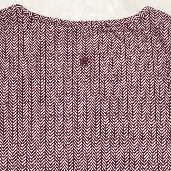 Athleta soft herringbone/flowered pattern tank top - Picture 9 of 10